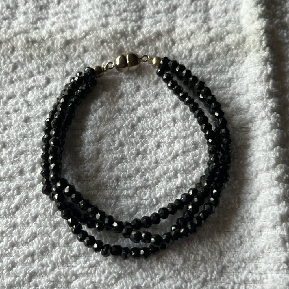 Necklace and magnetic bracelet
